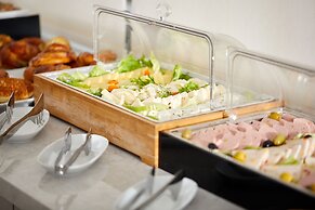 Albinas Hotel Old City