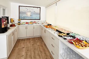 Albinas Hotel Old City