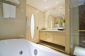 LK The Empress Pattaya