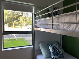 Peppertree Lodge - Hostel