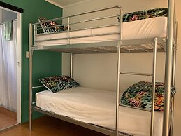 Peppertree Lodge - Hostel