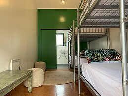 Peppertree Lodge - Hostel