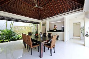 Chandra Bali Villas
