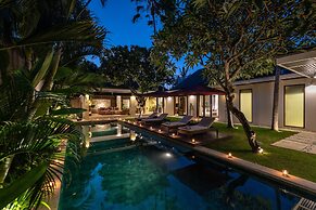 Chandra Bali Villas