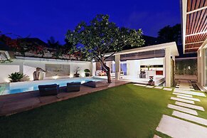 Chandra Bali Villas