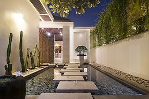 Chandra Bali Villas