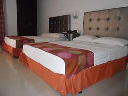 Hotel Calima Real