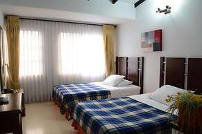 Hotel Calima Real