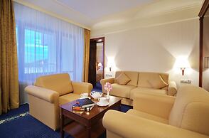 M'Istra'L Hotel & SPA