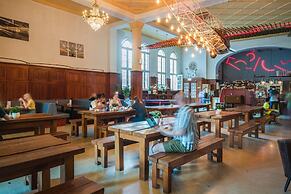 Three Little Pigs Hostel Berlin