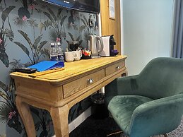 Golden Fleece Inn Tremadog