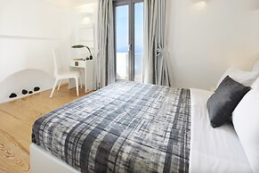 Santorini Princess Presidential Suites