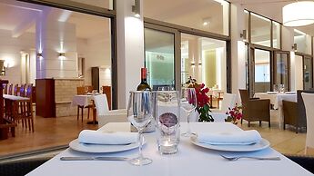 Akrogiali Exclusive Hotel - Adults Only