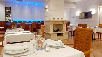 Akrogiali Exclusive Hotel - Adults Only