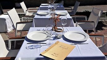 Akrogiali Exclusive Hotel - Adults Only