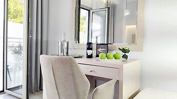 Akrogiali Exclusive Hotel - Adults Only