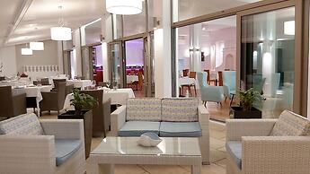 Akrogiali Exclusive Hotel - Adults Only