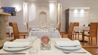 Akrogiali Exclusive Hotel - Adults Only