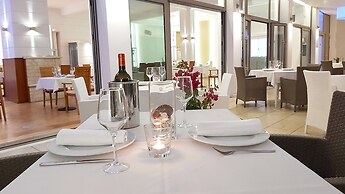 Akrogiali Exclusive Hotel - Adults Only