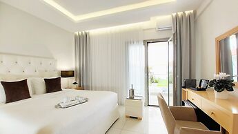 Akrogiali Exclusive Hotel - Adults Only