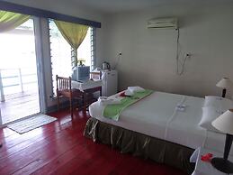 Lusia's Lagoon Chalets