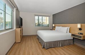 Hyatt Place Riverside Downtown