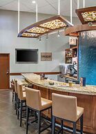 Hyatt Place Riverside Downtown