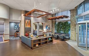 Hyatt Place Riverside Downtown