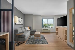 Hyatt Place Riverside Downtown