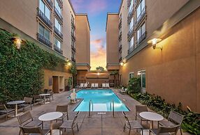 Hyatt Place Riverside Downtown