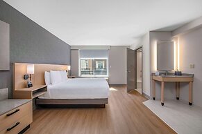 Hyatt Place Riverside Downtown