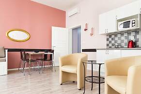 Royal Court Apartments