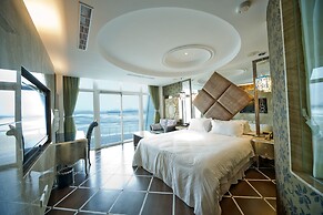 White House Beach Hotspring Resort