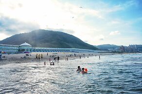 White House Beach Hotspring Resort
