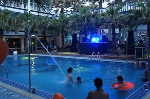 White House Beach Hotspring Resort