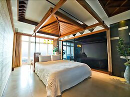 White House Beach Hotspring Resort