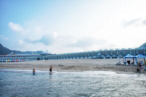 White House Beach Hotspring Resort