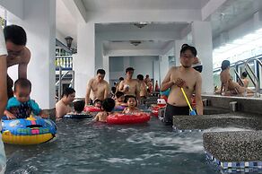 White House Beach Hotspring Resort