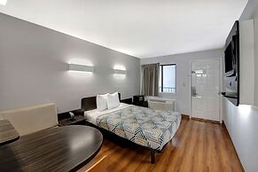 Motel 6 Sulphur Springs, TX