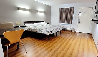 Motel 6 Sulphur Springs, TX