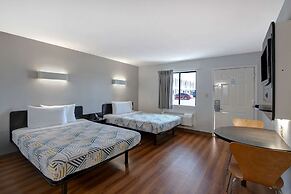 Motel 6 Sulphur Springs, TX