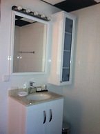 Alex Rooms