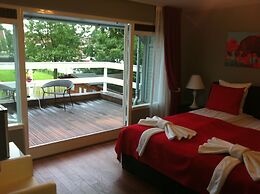 Alex Rooms