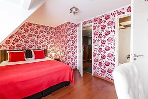Alex Rooms