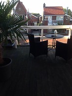 Alex Rooms