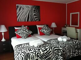 Alex Rooms