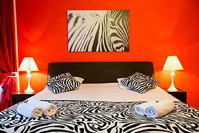 Alex Rooms