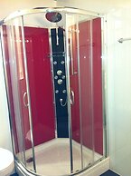Alex Rooms