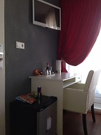 Alex Rooms