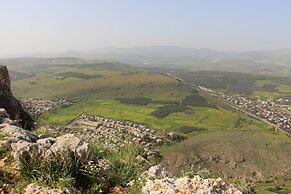 Arbel Guest House Shavit Family